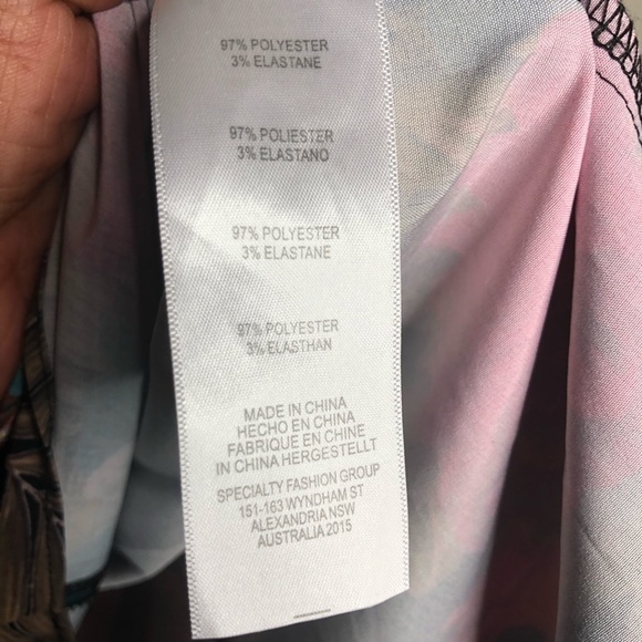 City Chic Floral Dress Zipper in Front and Ruching SZ L/20. - Picture 7 of 9